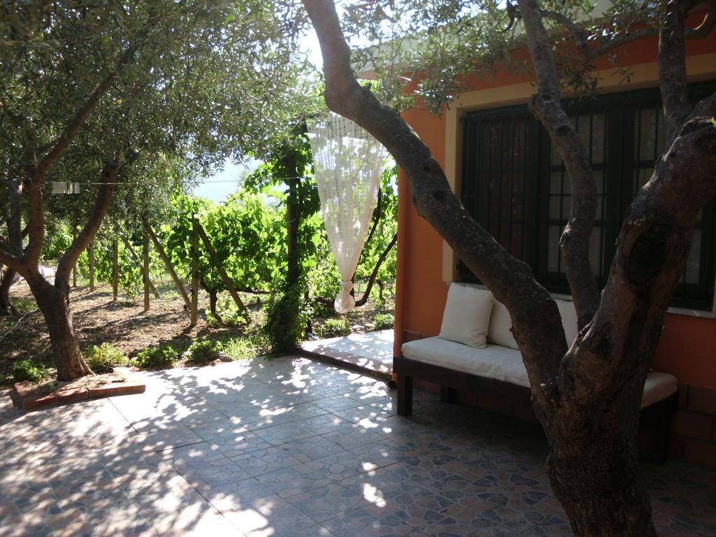 Il Vigneto "Cottage" Gaggi Luaran gambar